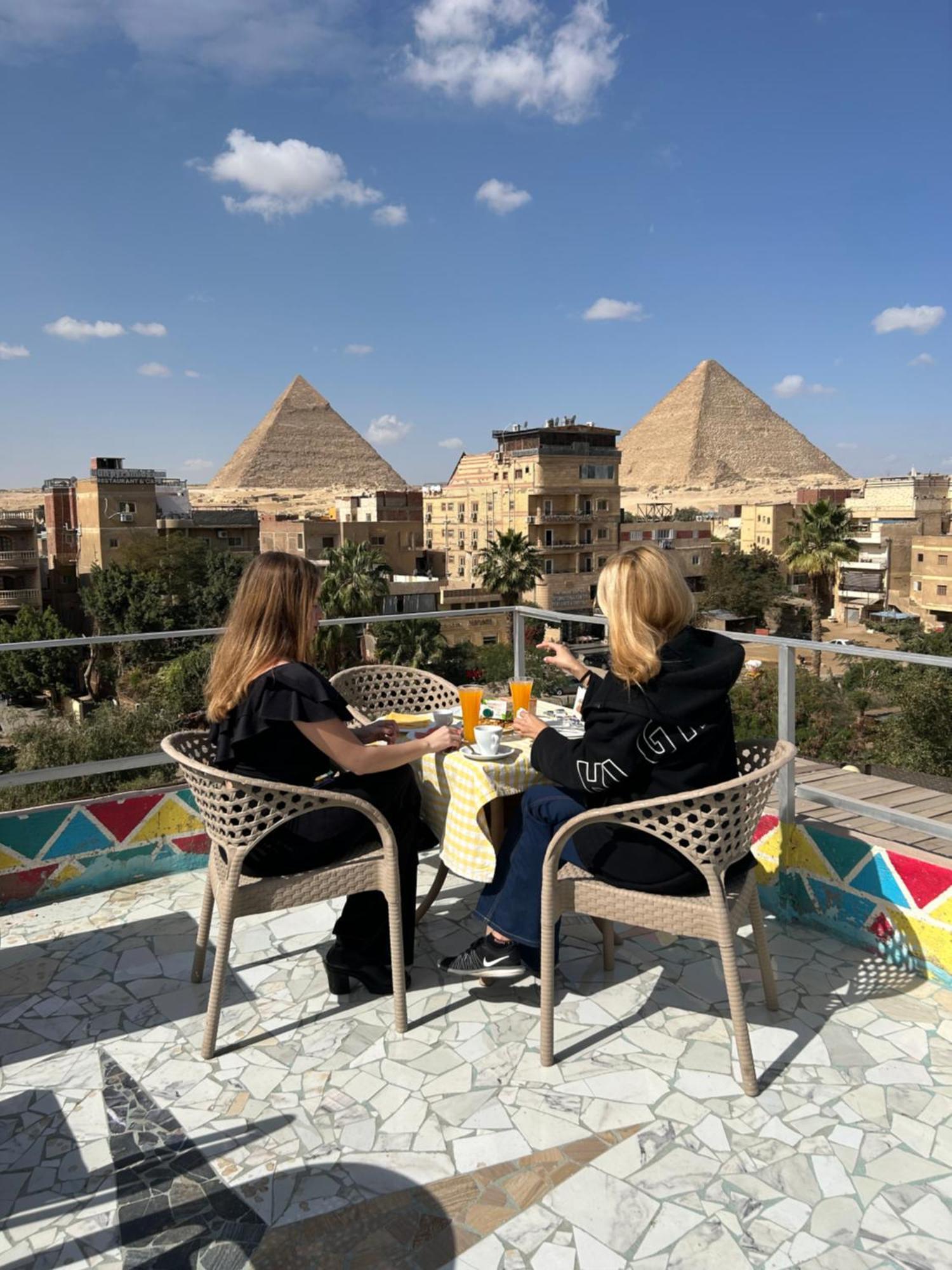 Matto Pyramids Inn Kafret el-Gabal Exterior photo