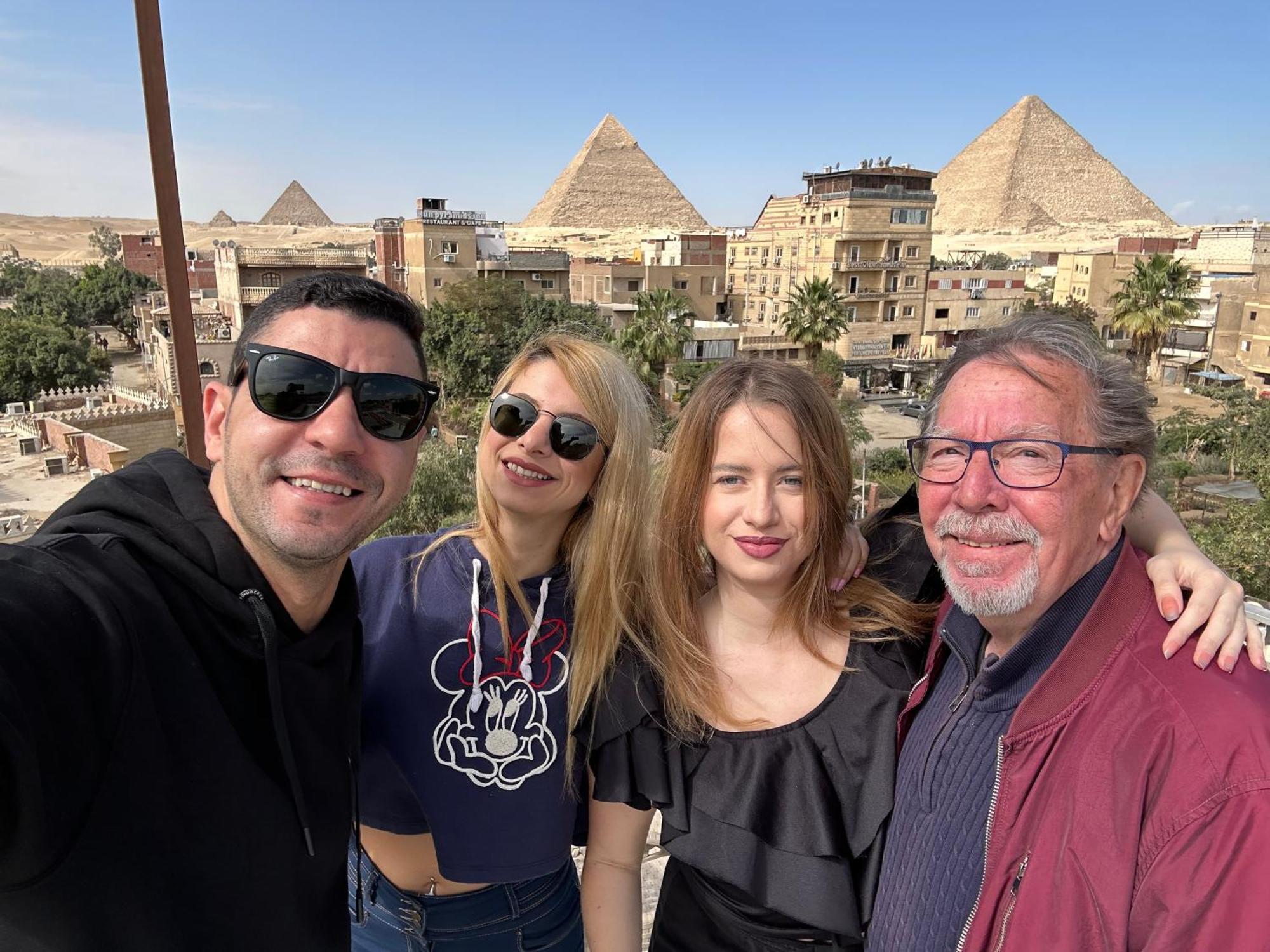 Matto Pyramids Inn Kafret el-Gabal Exterior photo